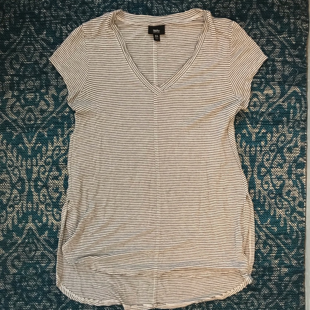 Mossimo XS V-Neck Tee, Black & White Stripes - Picture 5 of 5